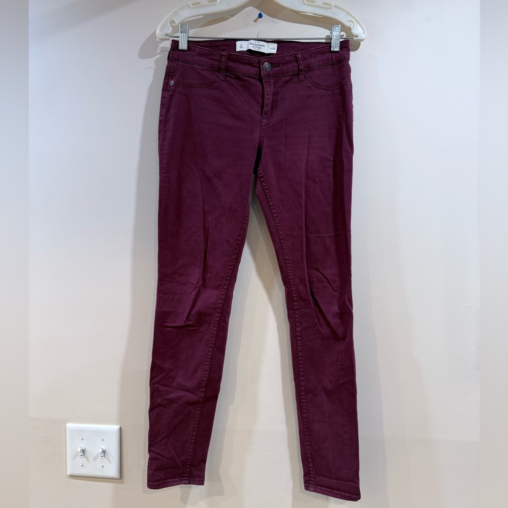 🔥Abercrombie & Fitch Women’s Slim Fit Burgundy Skinny Jeans Size 26W EC🔥